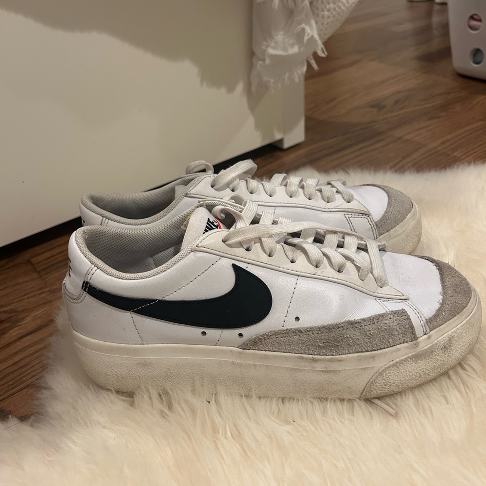 Nike Black Low Platform Blazers